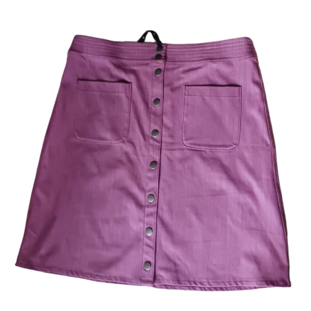 Mini Skirt with Snap Front Closure and Pockets Women's XL by: Agnes & Dora